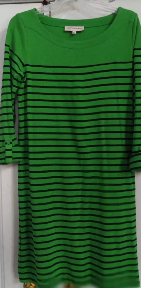 Dress tag fell off never worn or washed